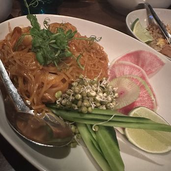 Chalong - Pad Thai Shrimp (GF) - Thai Near Me - New York, New York