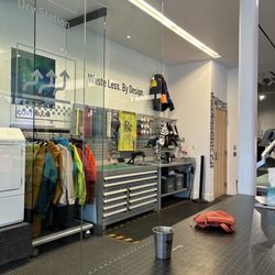 Machine launder area