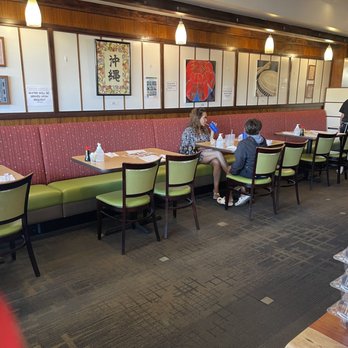 Utage Restaurant & Lounge - dining area - Japanese Near Me - Honolulu, Hawaii
