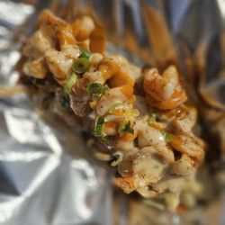 On the Fly Food Truck - Sweet potato planks with shrimp