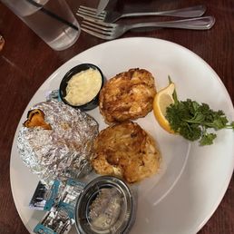 Twin Broiled Crab Cake dinner! Twin Broiled Crab Cake dinner!