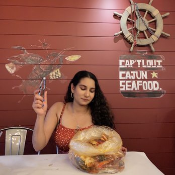 Cap't Loui - Seafood Boiler Lunch Special - Cajun/Creole Near Me - Fort Lee, New Jersey