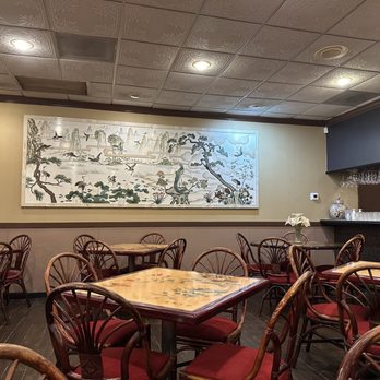 Fu's Garden - Section by bar. Has TV. - Chinese Near Me - Houston, Texas Fu's Garden - Section by bar. Has TV. - Chinese Near Me - Houston, Texas