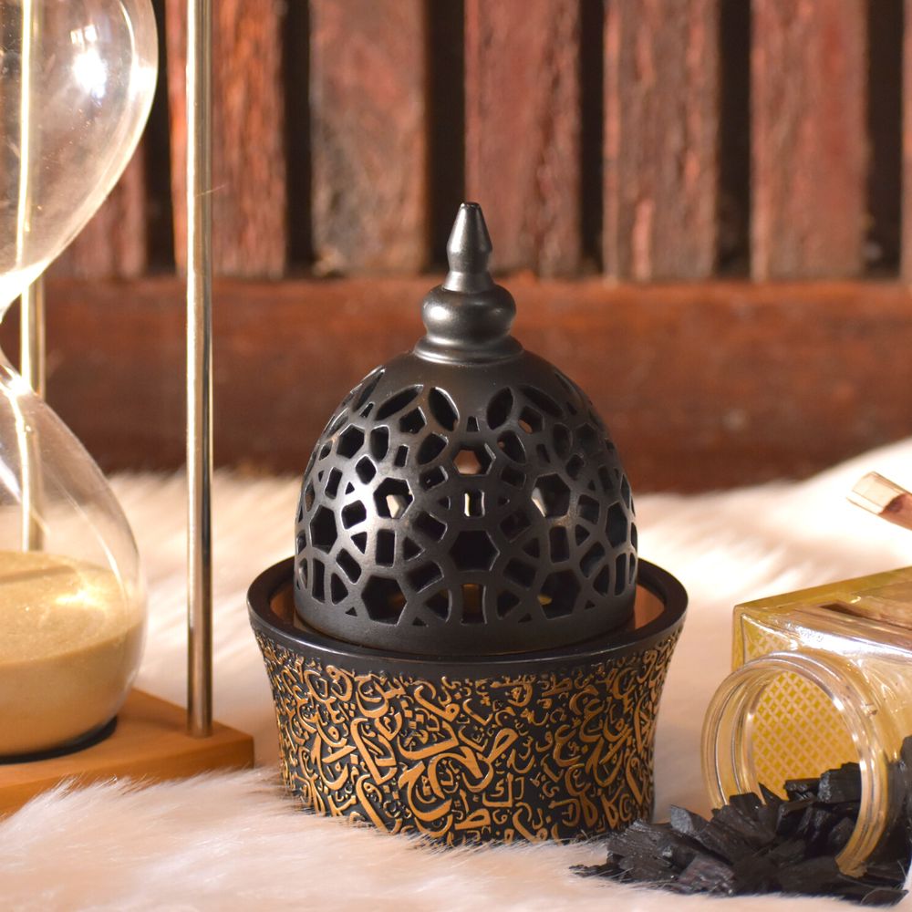 INTENSE OUD Updated August 2024 16 Photos 5875 N Lincoln Ave