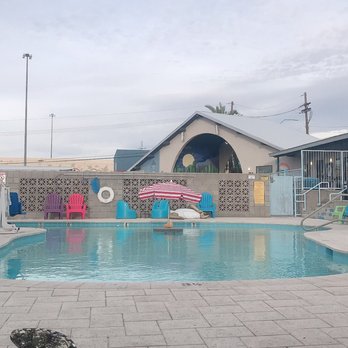 Hotel McCoy - Amazing pool area for lounging! - Hotels Near Me - Tucson, Arizona