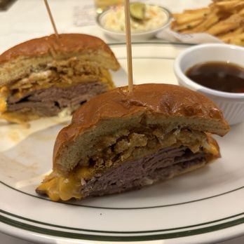 The Shed Restaurant - Mohegan Sun CT - Cheeseburger - Comfort Food Near Me - Uncasville, Connecticut The Shed Restaurant - Mohegan Sun CT - Cheeseburger - Comfort Food Near Me - Uncasville, Connecticut