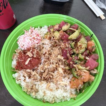 Ahipoki - What is this?! I ordered extra crab salad, edamame and avocado but it's missing!! Disappointed. - Seafood Near Me - San Fernando, California