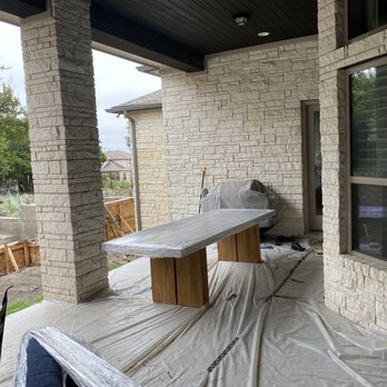 Quick Move ATX Delivery Services - Outdoor table - Couriers & Delivery Services Near Me - Buda, Texas