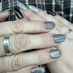 Mother/daughter nails at Le Nails