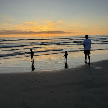 On The Sand Vacations - Vacation Rentals Near Me - Oceanside, California On The Sand Vacations - Vacation Rentals Near Me - Oceanside, California