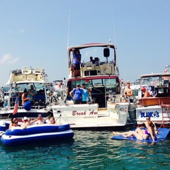 SS Charters Chicago - The Penalty Box and the Break Away tied up at the Scene Party! - Boat Charters Near Me - Chicago, Illinois