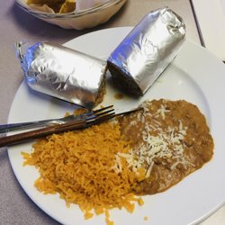 Taqueria La Soga - Jumbo steak burrito