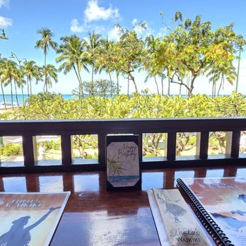 Lulu's Waikiki - Burgers Near Me - Honolulu, Hawaii