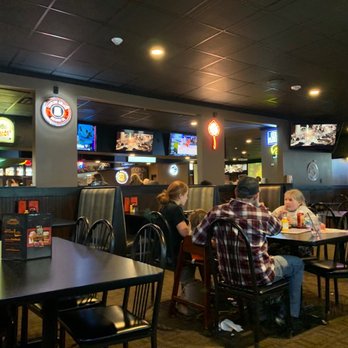 Boulder Tap House - Dining room - Burgers Near Me - Mason City, Iowa