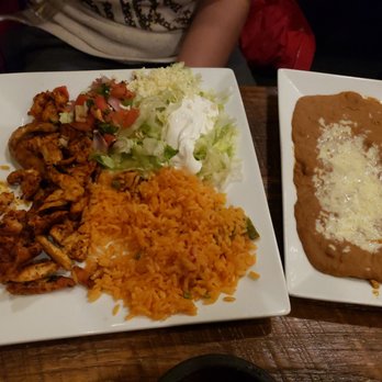 Cinco de Mayo - Pollo mexicano - Mexican Near Me - Columbia, Maryland