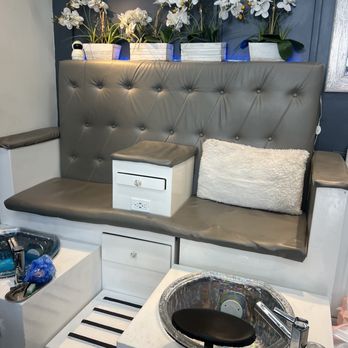 Let's Talk Nails - Pedicure station inside - Nail Salons Near Me - Van Nuys, California Let's Talk Nails - Pedicure station inside - Nail Salons Near Me - Van Nuys, California