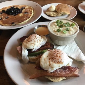 Seven Mile Cafe - California eggs Benedict - Breakfast & Brunch Near Me - Keller, Texas
