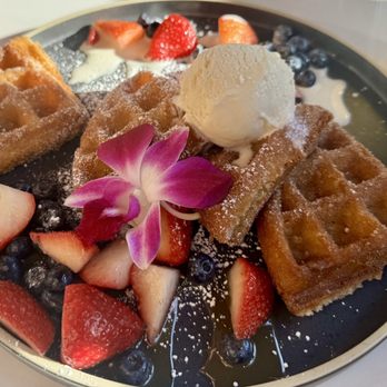Eggy’s Neighborhood Kitchen - Churro waffles - Breakfast & Brunch Near Me - Berkeley, California Eggy’s Neighborhood Kitchen - Churro waffles - Breakfast & Brunch Near Me - Berkeley, California
