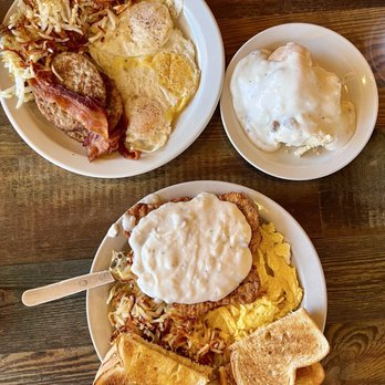 Pine Country Restaurant - Breakfast & Brunch Near Me - Williams, Arizona