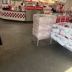 Five Guys - Inside area