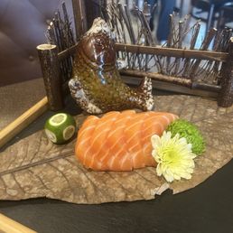 Salmon Sashimi, 5 piece