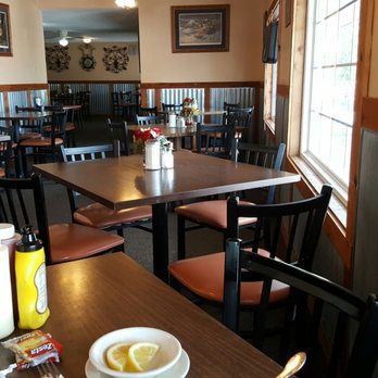 Vienna Diner - Low key dining room is nice and clean and spacious - American Near Me - Vienna, Illinois Vienna Diner - Low key dining room is nice and clean and spacious - American Near Me - Vienna, Illinois