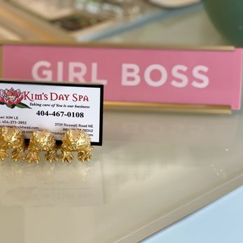 Kim's Day Spa - Kim Le owns the salon. Love her "Girl Boss" sign! - Day Spas Near Me - Atlanta, Georgia Kim's Day Spa - Kim Le owns the salon. Love her "Girl Boss" sign! - Day Spas Near Me - Atlanta, Georgia