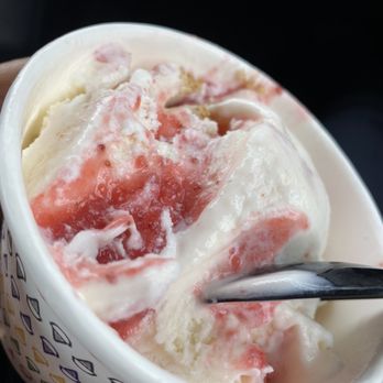 milk + sugar - Strawberry Cheesecake - Ice Cream & Frozen Yogurt Near Me - Houston, Texas milk + sugar - Strawberry Cheesecake - Ice Cream & Frozen Yogurt Near Me - Houston, Texas