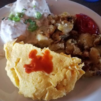 Crossroads Cafe - Country Breakfast, with hot sauce on the eggs and ketchup on the side. - Cafes Near Me - Joshua Tree, California