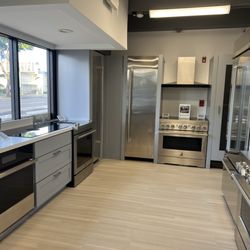 Pacific Appliance Group - Jennair display