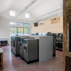 Squechee Clean - Bright and comfortable laundromat with machines both big and small.