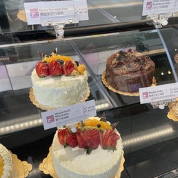 Fresh Fruit Cake