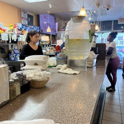 Mt Airy Breakfast & Lunch - Diner bar