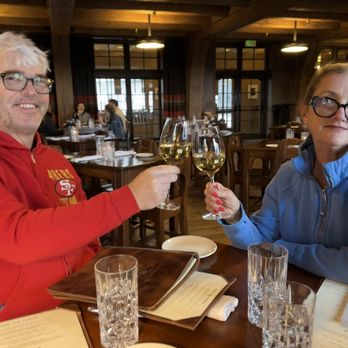 Cascade Dining Room - Wine at dinner with nice glassware - New American Near Me - Timberline Lodge, Oregon