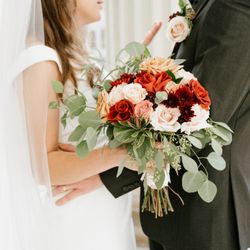 Sow Wonder Florals - Wedding flowers provide a color pallet and style to your special day! Photo by Elizabeth M Photography
