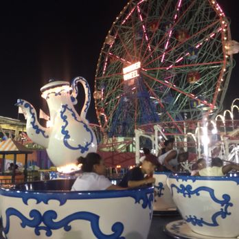Luna Park - Amusement Parks Near Me - Brooklyn, New York Luna Park - Amusement Parks Near Me - Brooklyn, New York
