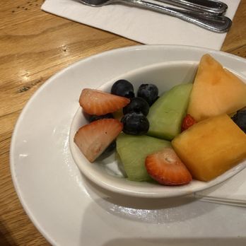 Wildberry Pancakes and Cafe - Side of fruits - Pancakes Near Me - Chicago, Illinois