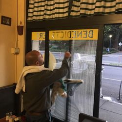 Luis Window Washing & Gutter Cleaning - Washing windows at cafe