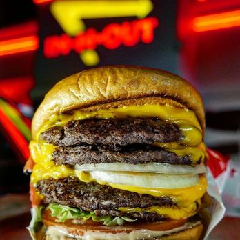 In-N-Out Burger - In-N-Out burgers 4x4 animal style - Fast Food Near Me - Manteca, California