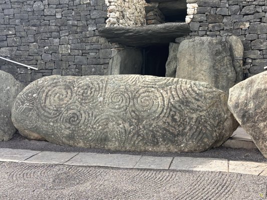 Newgrange by null