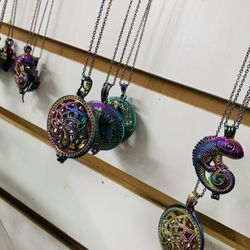 Granny’s Herbs - Essential oil necklaces