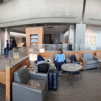 Admirals Club - Inside - Airport Lounges Near Me - Philadelphia, Pennsylvania Admirals Club - Inside - Airport Lounges Near Me - Philadelphia, Pennsylvania