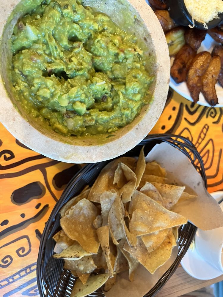 Huevos Motuleños y Más.