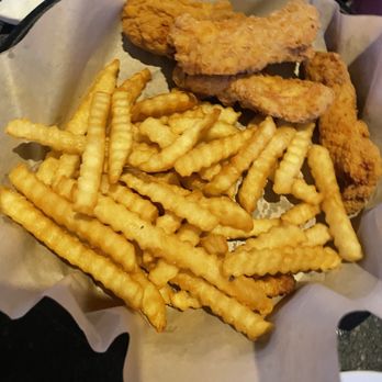 Finnegan's Pub and Grill - Chicken fingers - Pubs Near Me - Omaha, Nebraska Finnegan's Pub and Grill - Chicken fingers - Pubs Near Me - Omaha, Nebraska