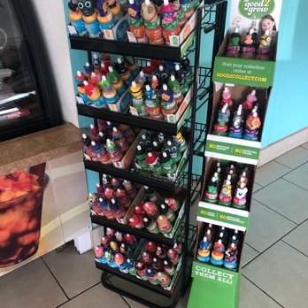 Leons ice cream shop - a display of cupcakes - Ice Cream & Frozen Yogurt Near Me - Lemoore, California Leons ice cream shop - a display of cupcakes - Ice Cream & Frozen Yogurt Near Me - Lemoore, California