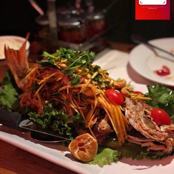 Ayada Thai - Ordered : Fried Red Snapper topped with Green Mango sauce and Cashew nut!  Spice level : Medium . 10/10 - Thai Near Me - Elmhurst, New York