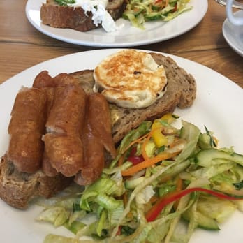 Circus - Breakfast-fries egg, artisan bread, sausage - Breakfast & Brunch Near Me - Edinburgh, EDH Circus - Breakfast-fries egg, artisan bread, sausage - Breakfast & Brunch Near Me - Edinburgh, EDH
