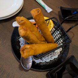PIN Wok&Bowl - Cheese & spinach egg rolls