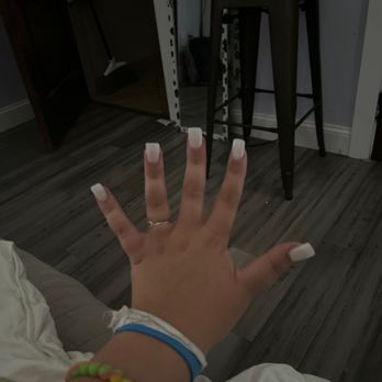 La Bella Nails & Spa - Nail Salons Near Me - Austin, Texas