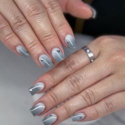 Honey Nails & Spa - Ombré nails design